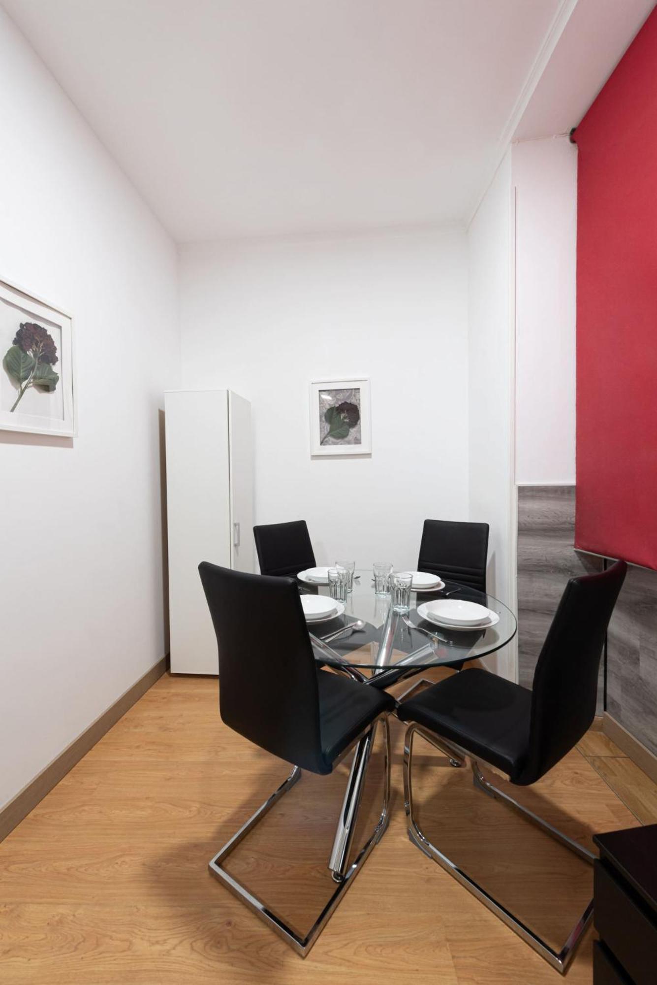 Apartamentos Day Madrid Luna Centro Gran Via Sol Malasana المظهر الخارجي الصورة